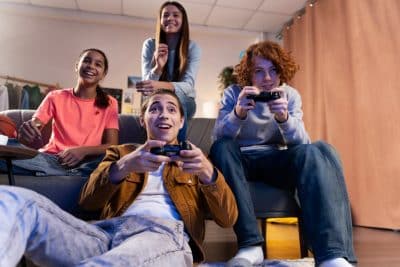 juegos 009 ¿Cuál es mejor Xbox o PlayStation? Guía comparativa para Colombia