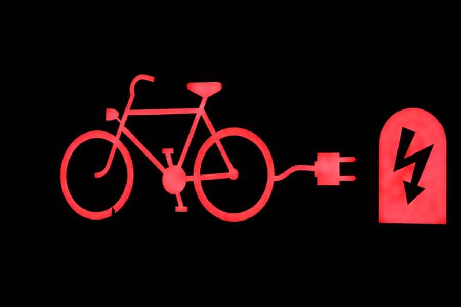 bicicleta electrica cargador 2 Bicicleta eléctrica y cargador