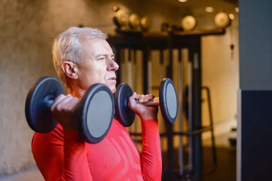 Entrenamiento de fuerza para adultos mayores