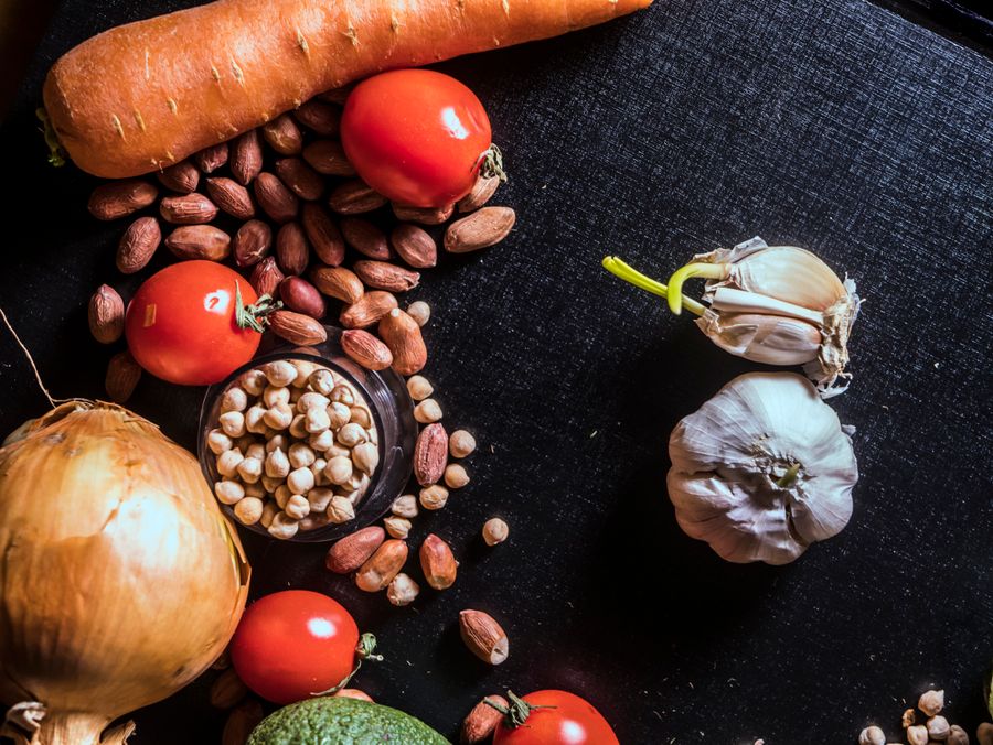 Verduras y frutos secos para nutrición