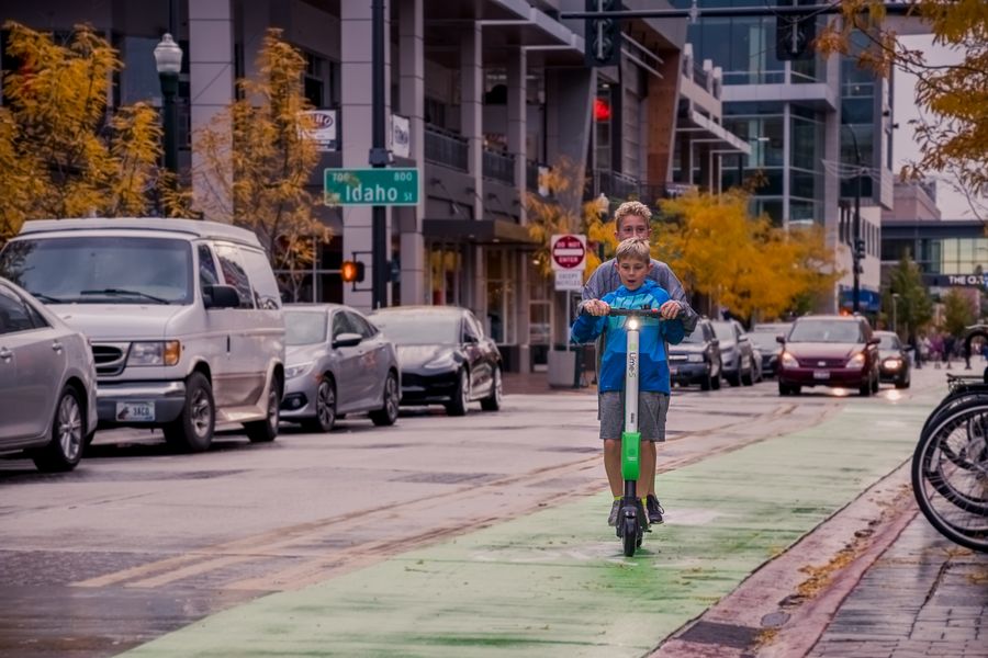 Monopatines eléctricos para niños urbanos