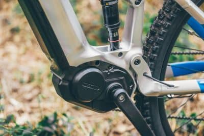 Motor central vs motor en la rueda: medidas y calce en bicicletas eléctricas